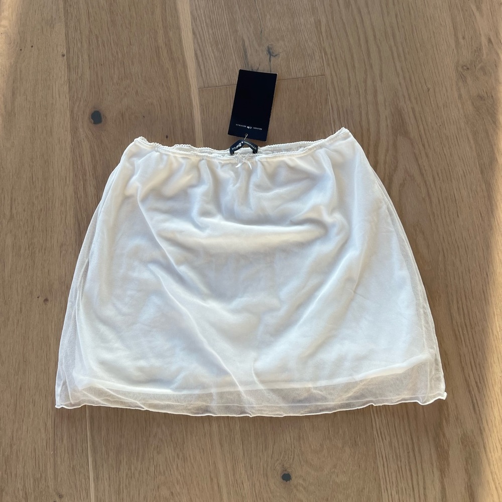 brandy melville white skirt
